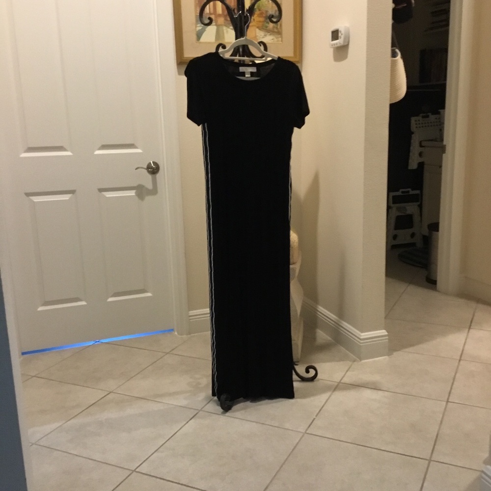 Michael Kors … petite M …Black